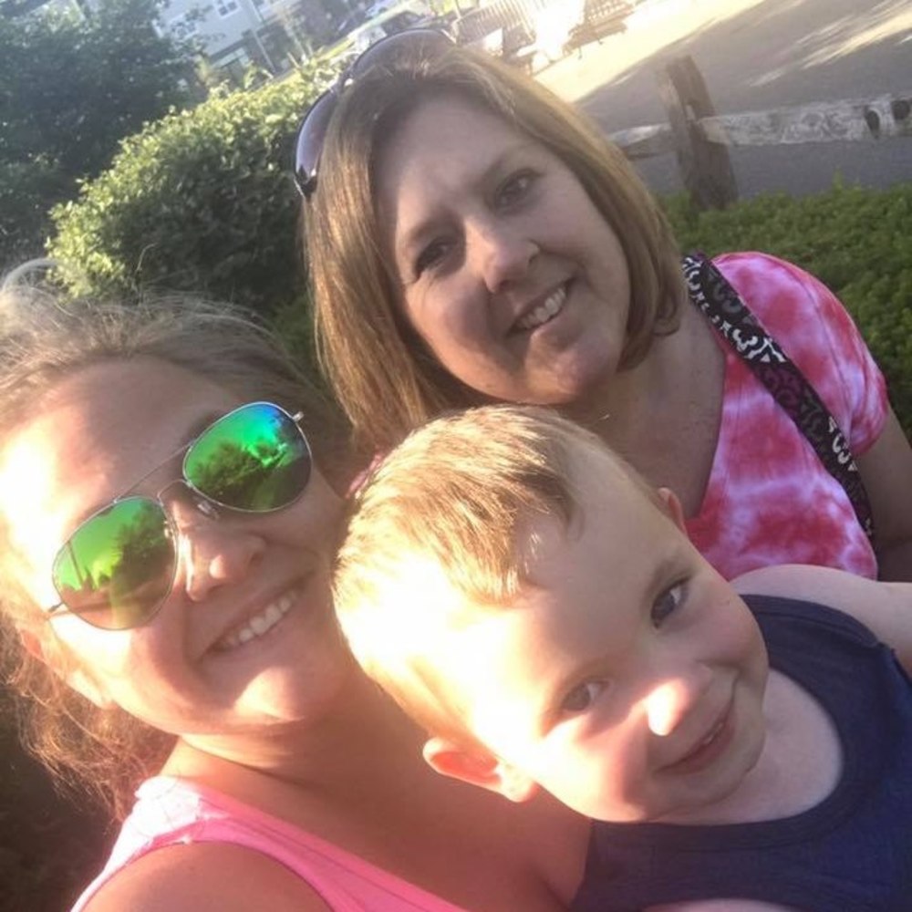 Meet your Posher, Lorie